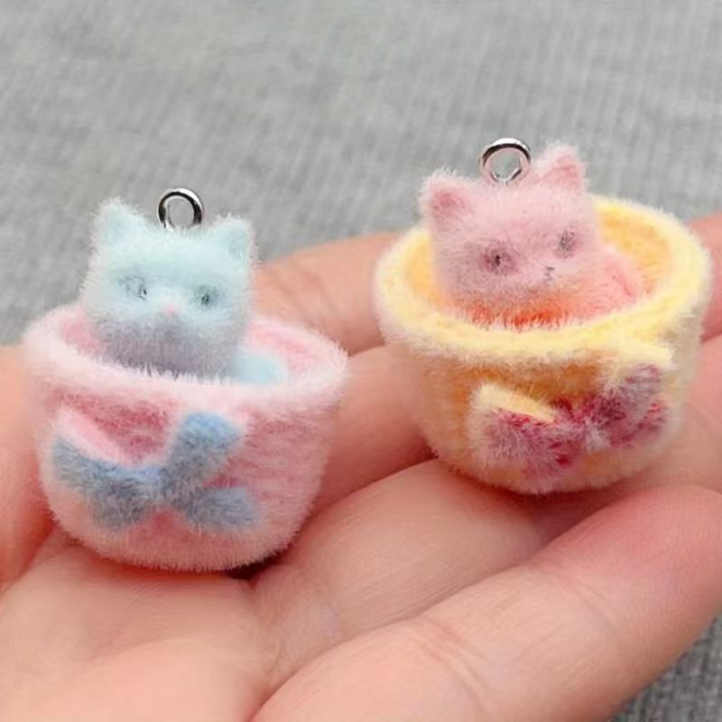 Resin - 4 Stück 3D-Plüsch-Katzenanhänger aus Kunstharz, DIY-Schmuckherstellung,